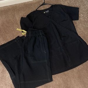 Wonderwink scrubs, like new, barely worn